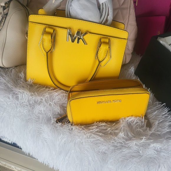 Michael Kors set - Picture 5 of 5